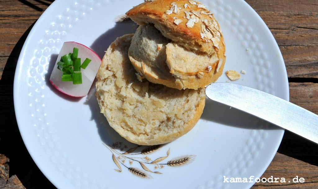 Sonntagsfrühstück: Haferflockenbrötchen | Kamafoodra